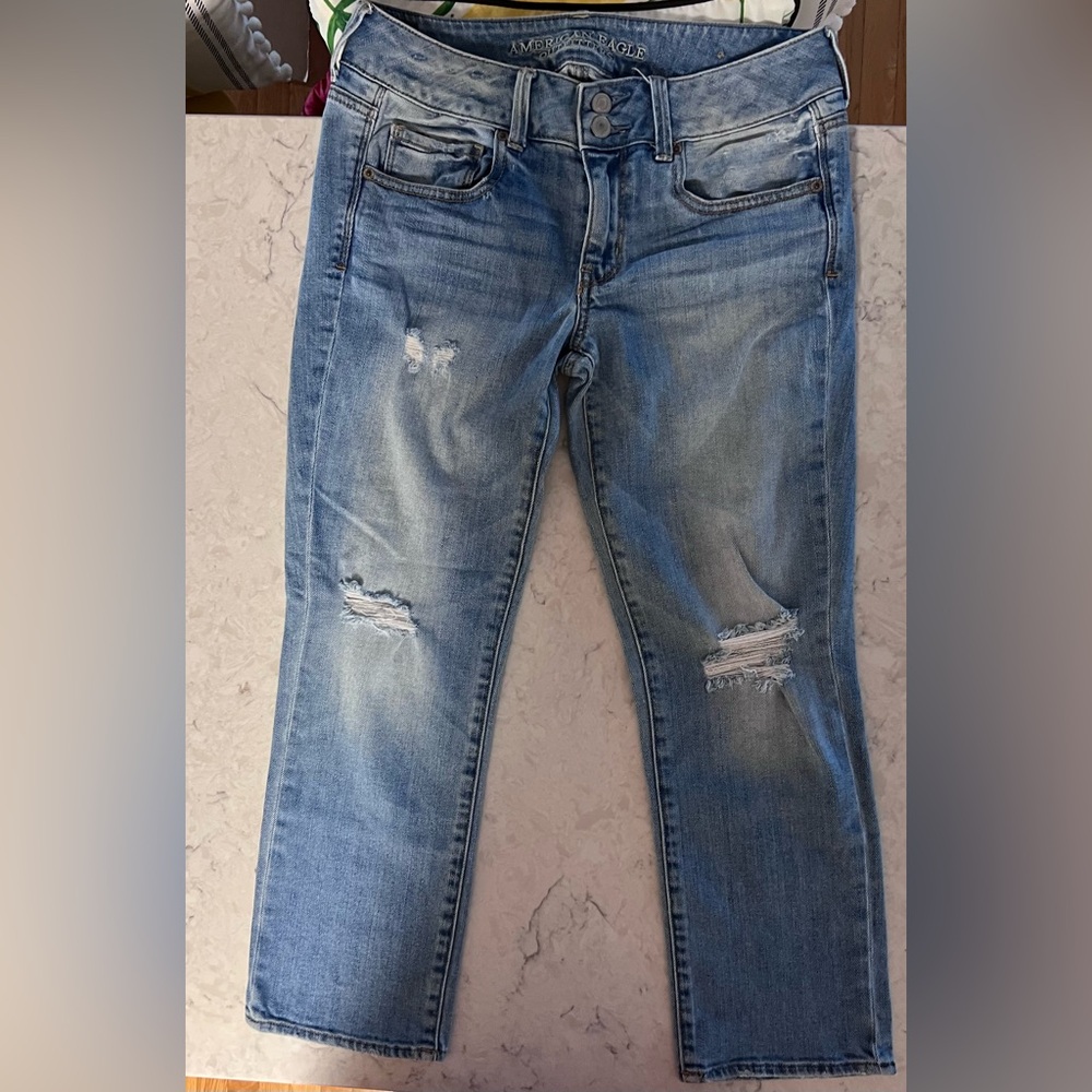 American Eagle Outfitters Artist Light Wash Crop Stretch Distressed Jeans Sz-6